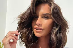 Το «kitty cut» θα είναι η πιο δημοφιλής τάση στα μαλλιά για το 2024