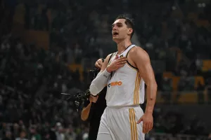 Το μήνυμα του Χεζόνια για τον Παναθηναϊκό AKTOR: "Σας αγαπώ όλους familia"