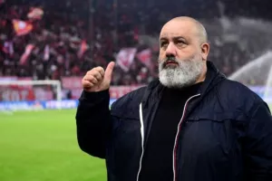 (Πληροφορίες-επικοινωνία με ΑΠΟΕΛ) Ο αχταρμάς, ο Καραπαπάς και η παρεξήγηση 