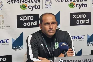 "Δίκαιο και άδικο στο ποδόσφαιρο δεν υπάρχει/Την τύχη σου την φτιάχνεις μόνος σου"