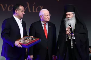 Ολυμπιακός: Η ερυθρόλευκη ΠΑΕ και ο Βαγγέλης Μαρινάκης στηρίζουν έμπρακτα το έργο της Μητρόπολης Πειραιώς