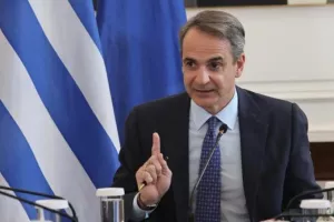 Μητσοτάκης για οπαδική βία: «Άμεση ταυτοποίηση ηλεκτρονικού εισιτηρίου με app στο κινητό»