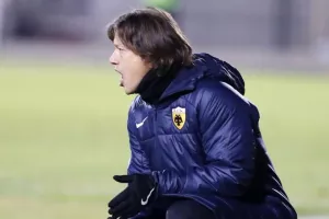 Ψάχνει το… γιατρικό ο Αλμέιδα