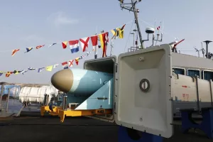 Πυραύλους κρουζ παρέλαβε το Πολεμικό Ναυτικό του Ιράν