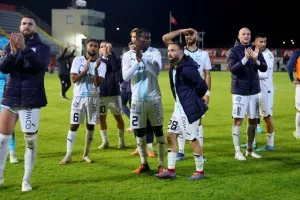 (ΒΙΝΤΕΟ Kerkida/φώτος) Χειροκροτήθηκαν και χειροκρότησαν στο φινάλε 