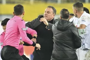 Ισόβιος αποκλεισμός στον πρόεδρο της Ανκαραγκουτσού που χτύπησε τον διαιτητή