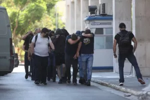 Μιχάλης Κατσούρης: Στον ανακριτή σήμερα το πρώτο γκρουπ των Κροατών χούλιγκαν