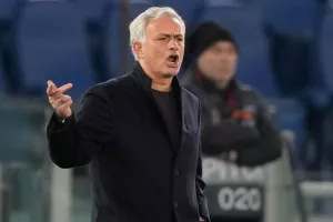 «Παίζει» και για τον πάγκο της Νάπολι ο Μουρίνιο