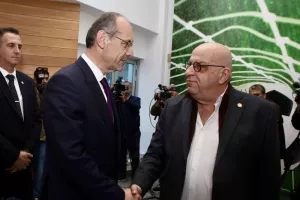 "ΚΟΠ και Κυβέρνηση να συναποφασίζουν, χωρίς να επηρεάζεται το αυτοδιοίκητο"