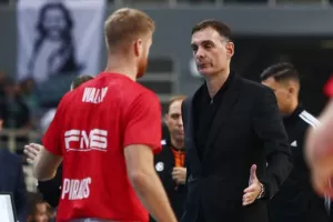 Μπαρτζώκας ενόψει Αρμάνι: "Λογικά θα παίξει ο Ουόκαπ"
