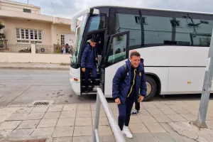 (ΦΩΤΟΣ Kerkida) Άφιξη... ΑΕΛ
