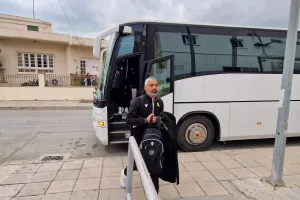 (ΦΩΤΟΣ Kerkida) Άφιξη... ΑΕΛ