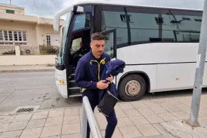 (ΦΩΤΟΣ Kerkida) Άφιξη... ΑΕΛ