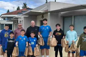 Επίσκεψη των Chalkanor Suns στη Στέγη Ηλικιωμένων Ιδαλίου (φώτος/βίντεο)