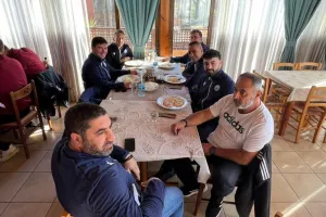 Γεύμα και ευχαριστίες 