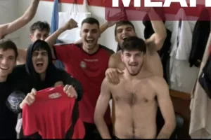 Χαρές... στ΄ αποδυτήρια