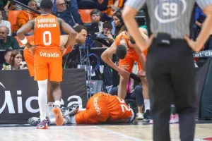 Αμφίβολος για Ολυμπιακό ο Ντέιβις