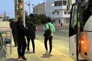 Φώτος Kerlida/Άφιξη αποστολής Οθέλλου 