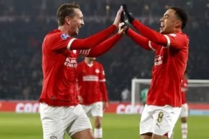 Η PSV έκανε το 17 στα 17 και κυνηγάει μυθικό ρεκόρ της Μπενφίκα!