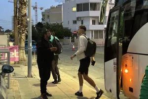 Φώτος Kerlida/Άφιξη αποστολής Οθέλλου 