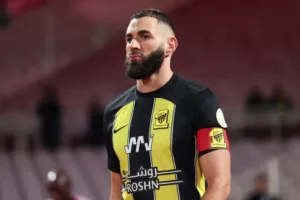 Αλλαγή σκηνικού για Μπενζεμά!