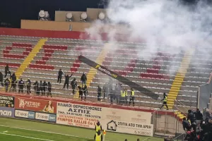 Ένταση στο "Αμμόχωστος"- Μέσα... η Αστυνομία
