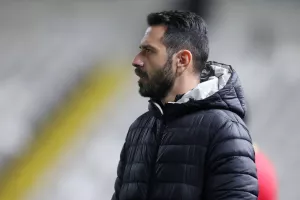 10... από Ομόνοια και ΑΠΟΕΛ