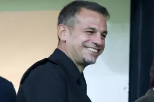 Ντέμης: "Μοιάζει με του Κλοπ το ποδόσφαιρο του Αλμέιδα/Θα έπιανε στην Αγγλία"