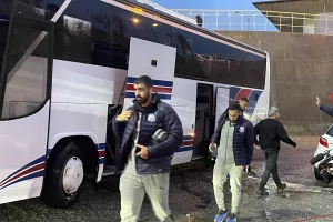 (Φώτος Kerkida) Στο γήπεδο η αποστολή του Απόλλωνα 