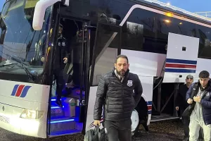 (Φώτος Kerkida) Στο γήπεδο η αποστολή του Απόλλωνα 