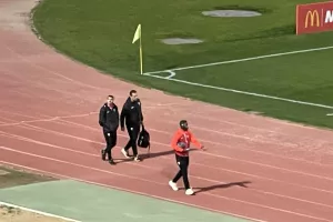 Η άφιξη της Νέας Σαλαμίνας στο "Στέλιος Κυριακίδης" (Φώτος)