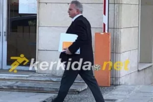 Αριστοτέλη έχεις... δουλειές!