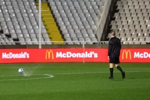 ΑΠΟΕΛ-Καρμιώτισσα: Το φωτορεπορτάζ της... αναβολής