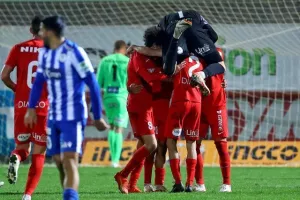 Εθνικός Άχνας - Νέα Σαλαμίνα: Πέντε γκολ, τρία ο “Ντούρμι” και πολύτιμο διπλό! (φώτος)
