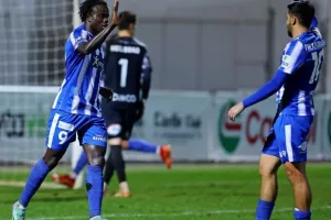 Εθνικός Άχνας - Νέα Σαλαμίνα: Πέντε γκολ, τρία ο “Ντούρμι” και πολύτιμο διπλό! (φώτος)