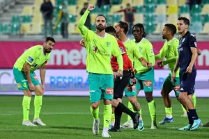 ΑΕΚ-ΑΕΖ: Επιστροφή στις νίκες με Λόπες και Σολ! (Φώτος)