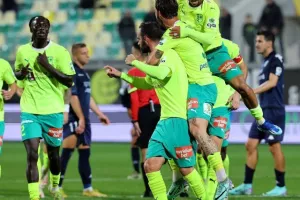 ΑΕΚ-ΑΕΖ: Επιστροφή στις νίκες με Λόπες και Σολ! (Φώτος)