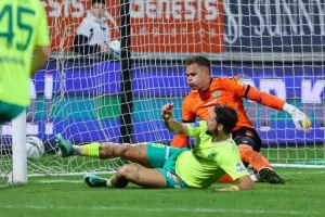 ΑΕΚ-ΑΕΖ: Επιστροφή στις νίκες με Λόπες και Σολ! (Φώτος)