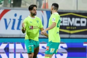ΑΕΚ-ΑΕΖ: Επιστροφή στις νίκες με Λόπες και Σολ! (Φώτος)