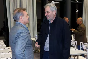 Συνάντηση “αιωνίων”