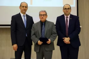 Η ΕΑΚ παρουσίασε το βιβλίο των 50χρονων και τίμησε τους πρωτεργάτες της (φώτος)