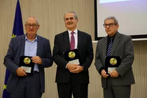 Η ΕΑΚ παρουσίασε το βιβλίο των 50χρονων και τίμησε τους πρωτεργάτες της (φώτος)