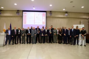Η ΕΑΚ παρουσίασε το βιβλίο των 50χρονων και τίμησε τους πρωτεργάτες της (φώτος)