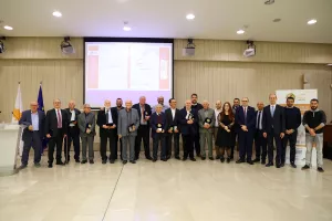 Η ΕΑΚ παρουσίασε το βιβλίο των 50χρονων και τίμησε τους πρωτεργάτες της (φώτος)