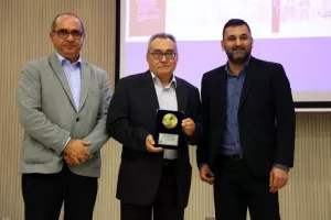 Η ΕΑΚ παρουσίασε το βιβλίο των 50χρονων και τίμησε τους πρωτεργάτες της (φώτος)