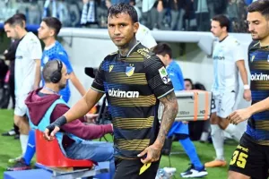 Απόλλων-ΑΠΟΕΛ: Θρίλερ χωρίς νικητή με γαλαζοκίτρινη... επιστροφή