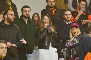 Απόλλων-ΑΠΟΕΛ: Θρίλερ χωρίς νικητή με γαλαζοκίτρινη... επιστροφή