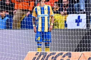 ΑΠΟΕΛ-Οθέλλος: Εξάρα στο ρελαντί με φανταστικό πρώτο μέρος (φώτος)