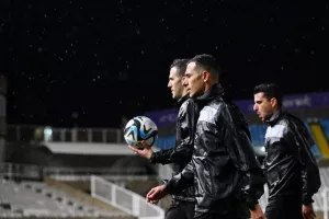 ΑΠΟΕΛ-Καρμιώτισσα: Το φωτορεπορτάζ της... αναβολής