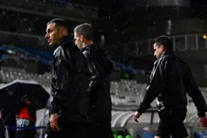 ΑΠΟΕΛ-Καρμιώτισσα: Το φωτορεπορτάζ της... αναβολής